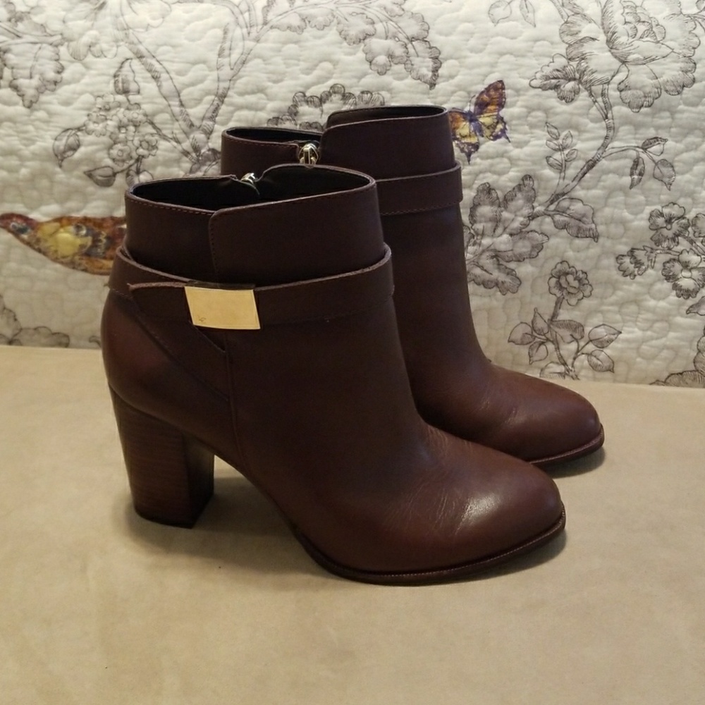 Louise et Cie Brown Bootie sz 10